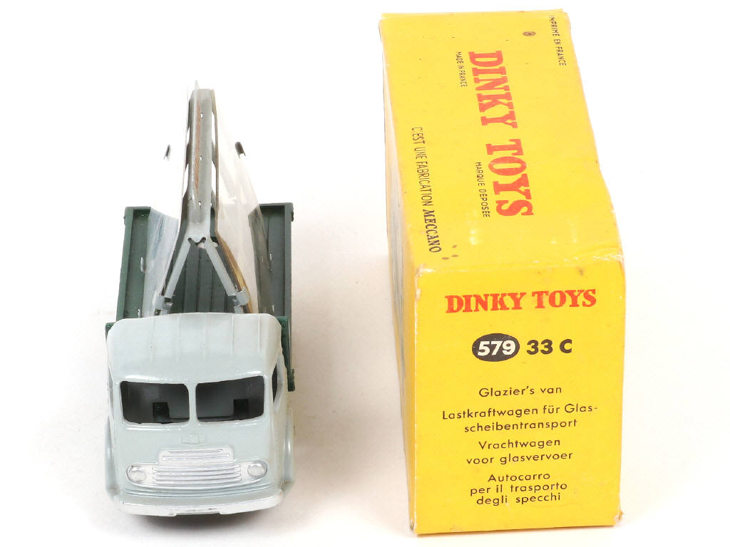 Lot 335 - DINKY TOYS (FRANCE) (1)