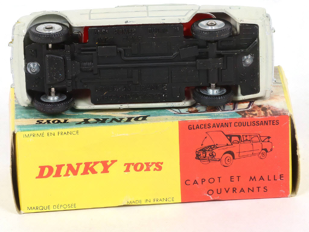 Lot 295 - DINKY TOYS (FRANCE) (1)