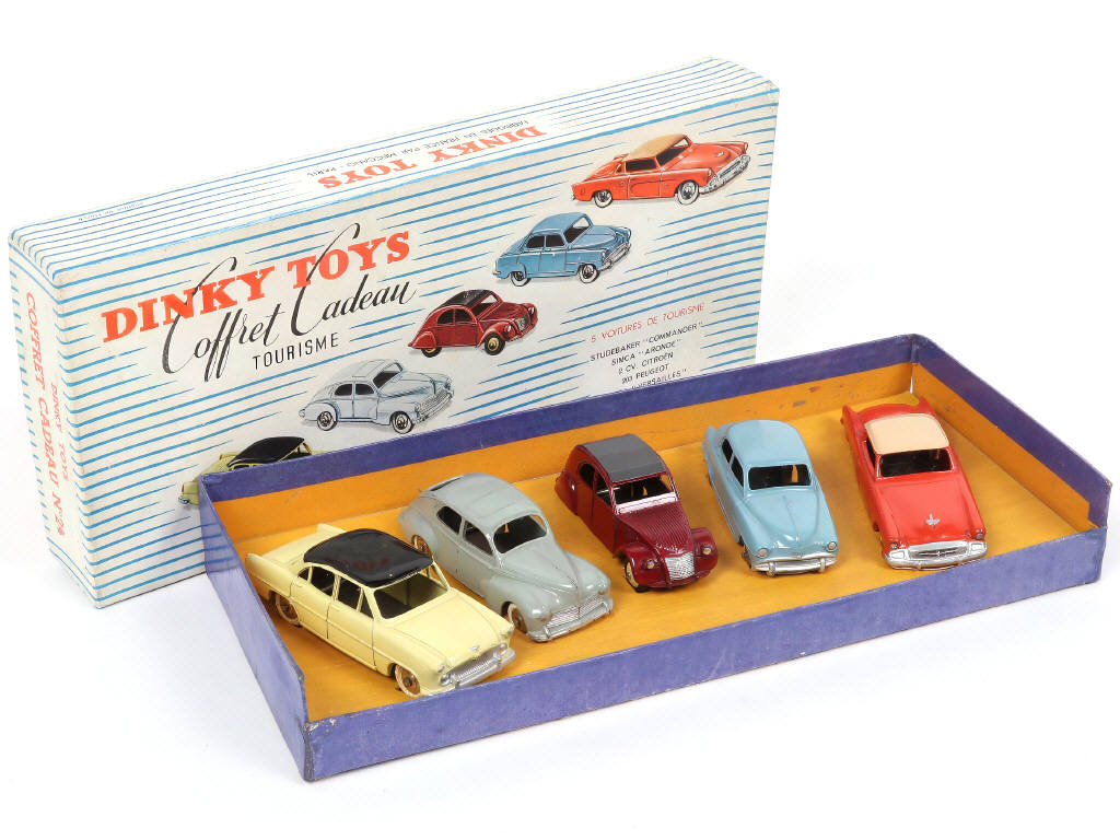 Lot 273 - DINKY TOYS (FRANCE) (1)