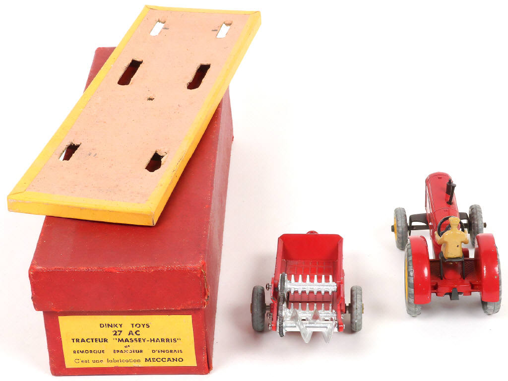 Lot 346 - DINKY TOYS (FRANCE) (1)