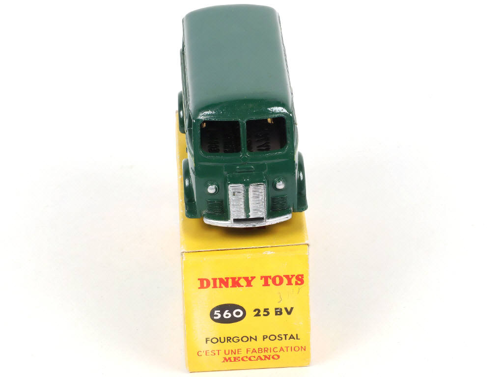 Lot 319 - DINKY TOYS (FRANCE) (1)