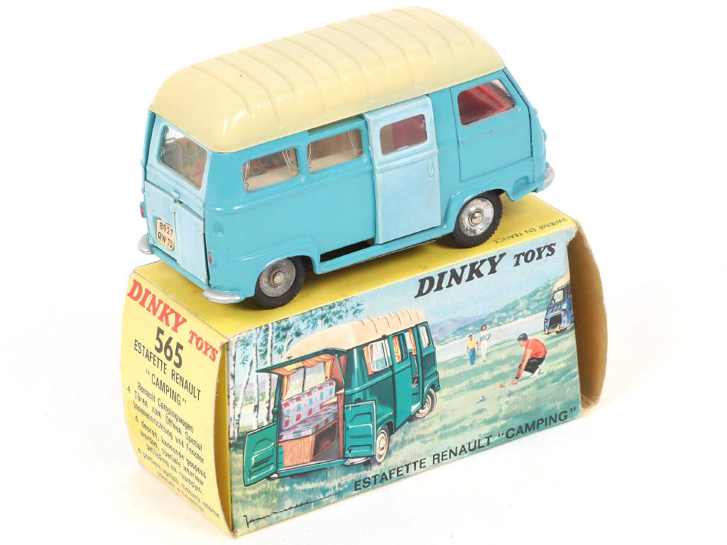 Lot 327 - DINKY TOYS (FRANCE) (1)