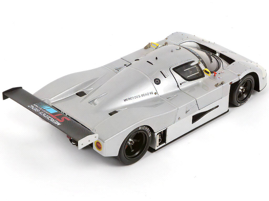 Lot 29 - EXOTO (USA) (1)