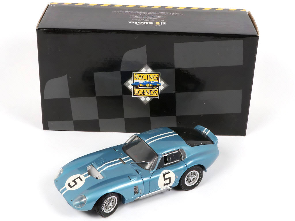 Lot 79 - EXOTO (USA) (1)