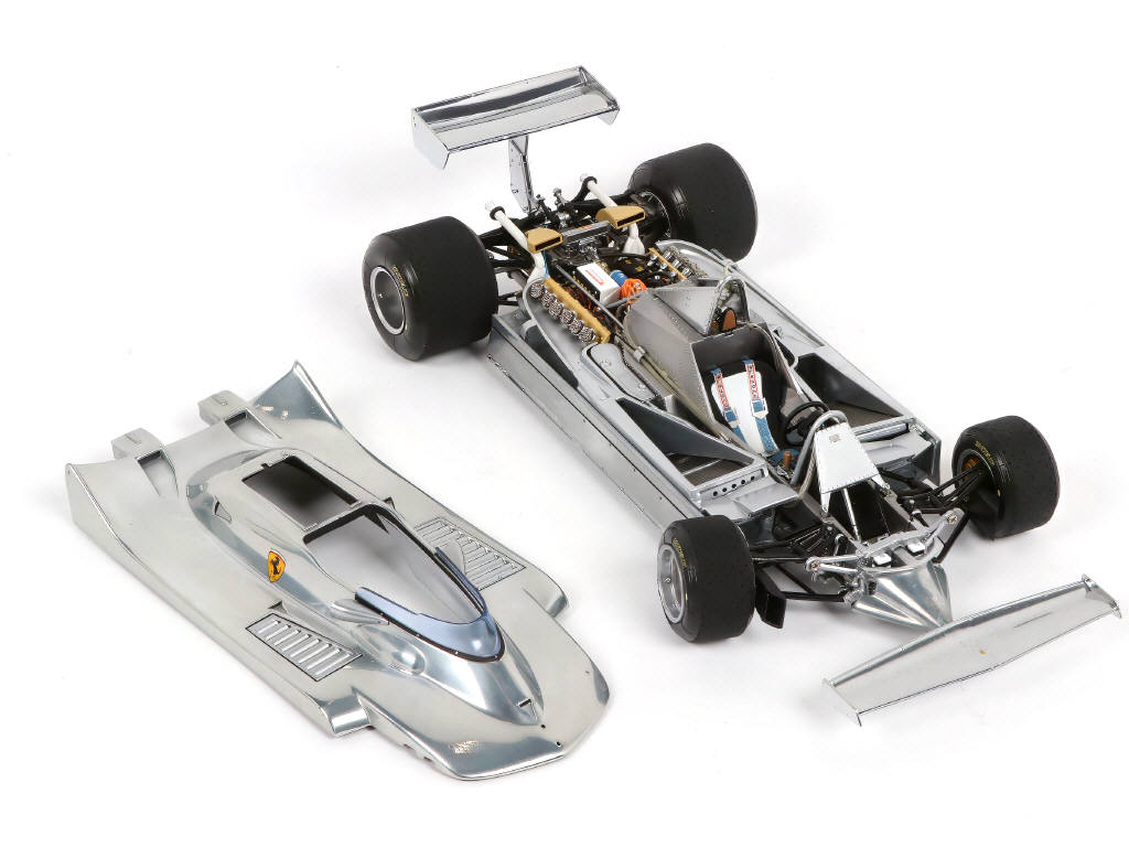 Lot 100 - EXOTO (USA) (1)