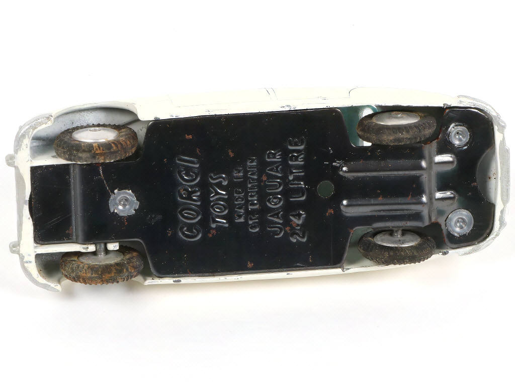 Lot 147 - CORGI TOYS (GB) (1)