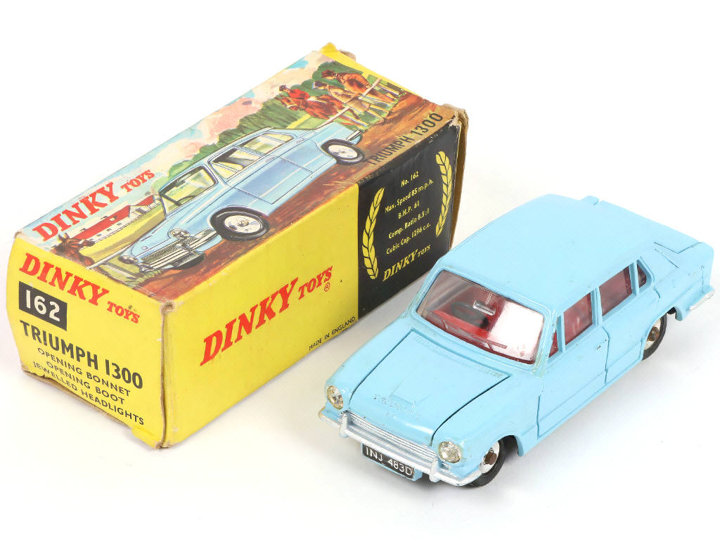 Lot 241 - DINKY TOYS (GB) (1)