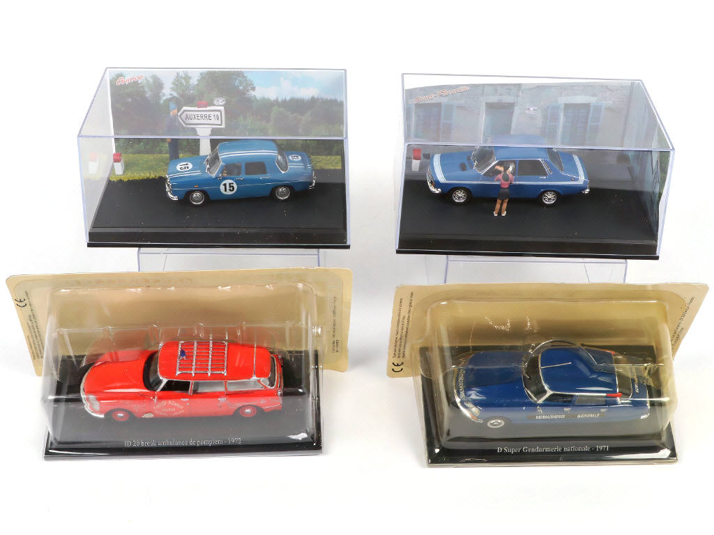 Lot 42 - DIVERS (12)