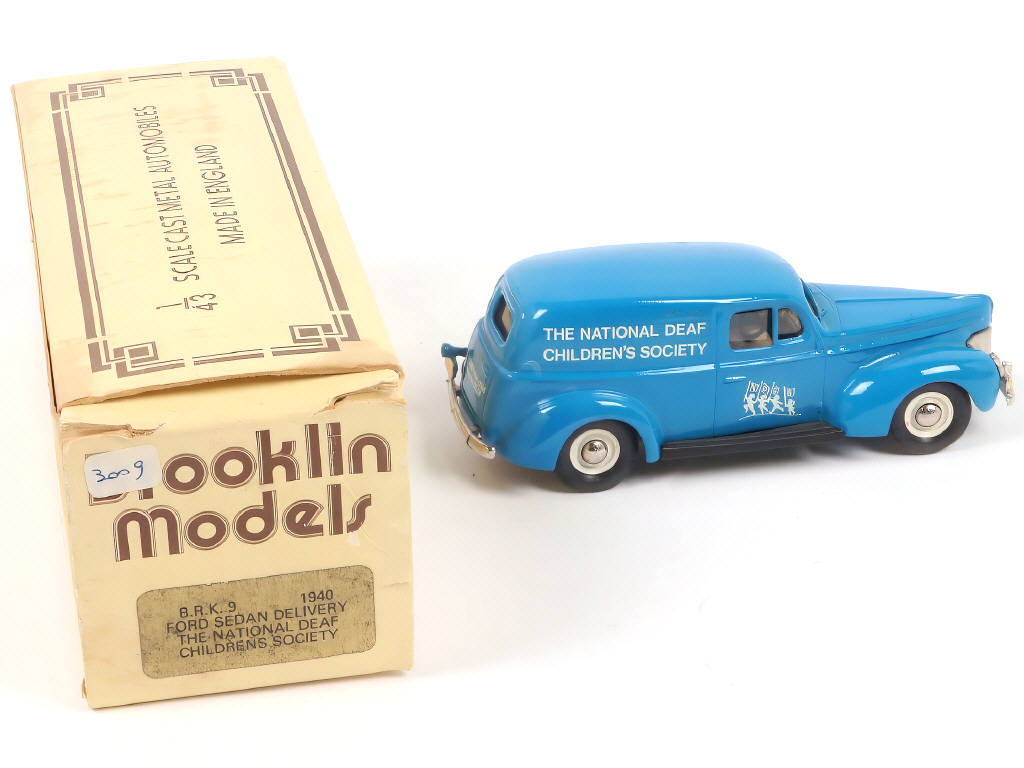 Lot 137 - BROOKLIN MODELS (GB) (1)