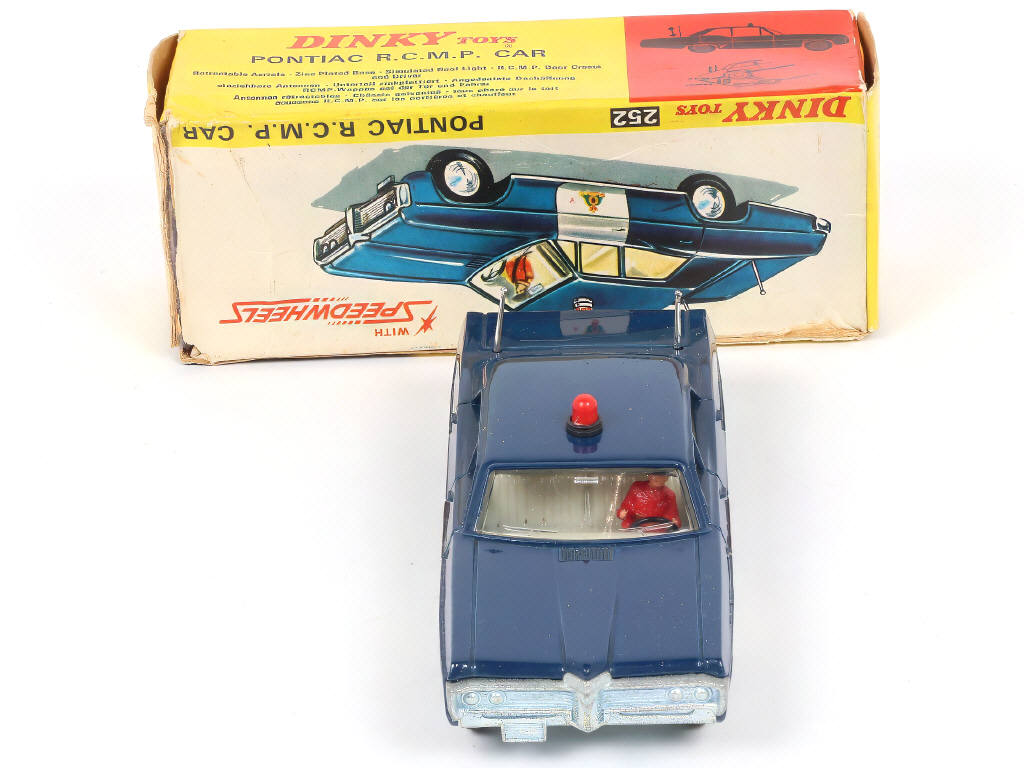 Lot 248 - DINKY TOYS (GB) (1)