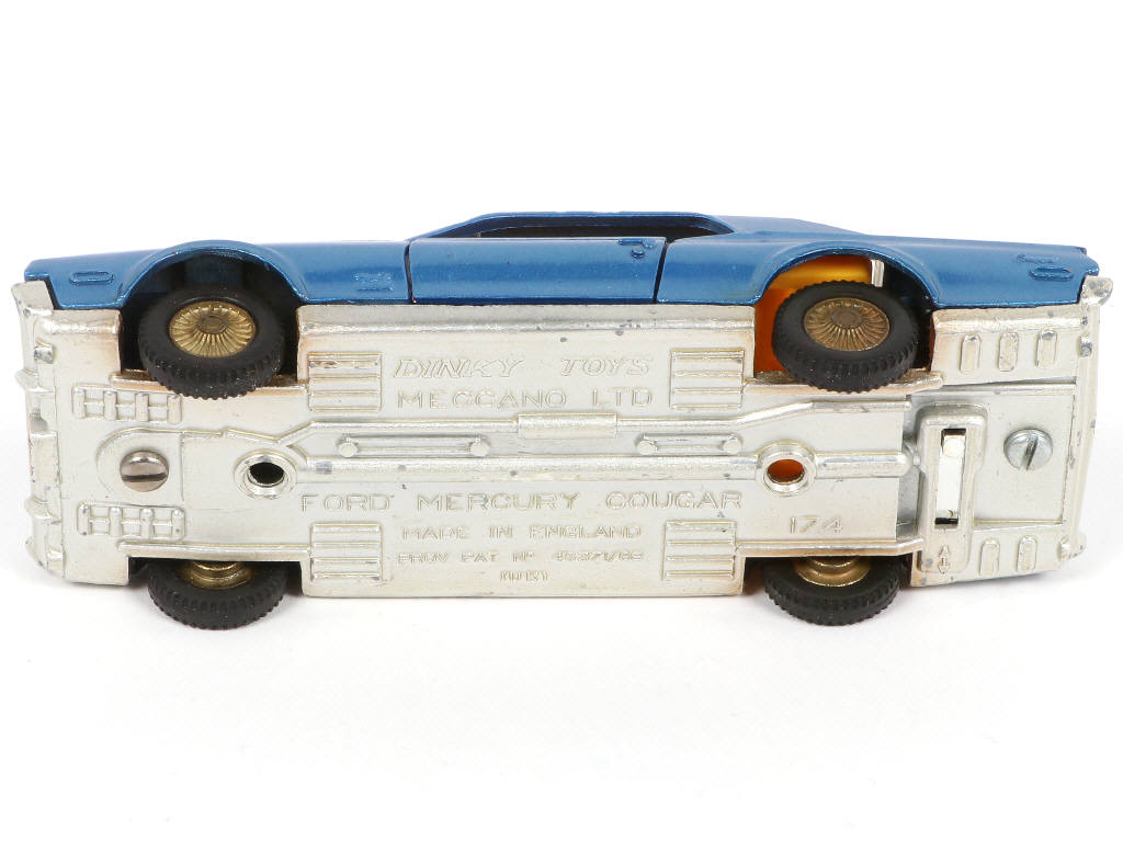 Lot 242 - DINKY TOYS (GB) (1)