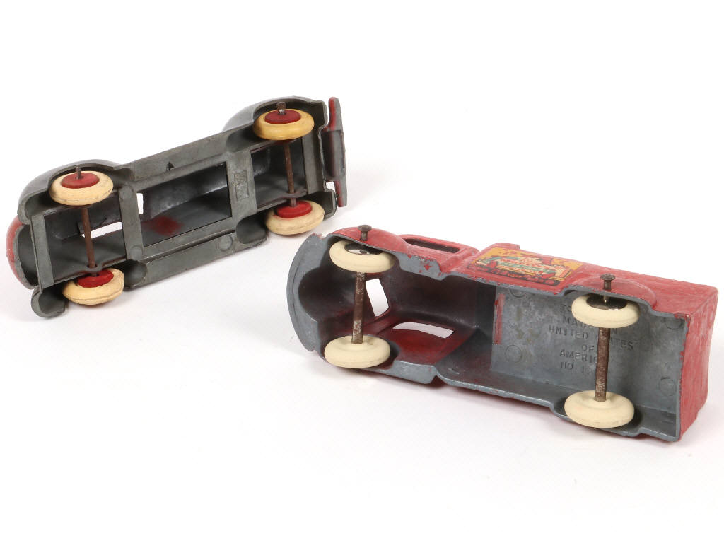 Lot 91 - TOOTSIETOY (USA) (2)