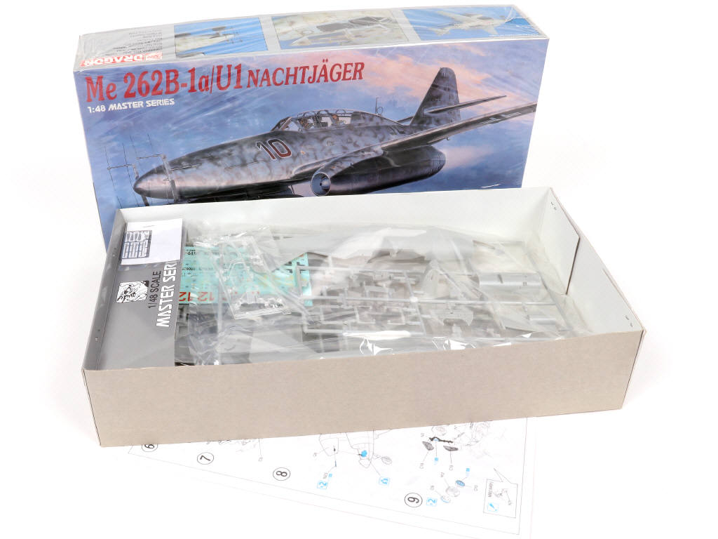 Lot 22 - DRAGON (CHINE) (3)