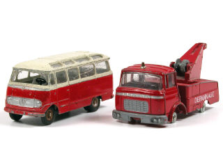 Lot 133 - DINKY TOYS (FRANCE) (2)