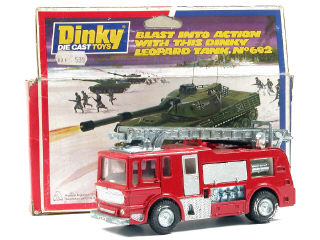 Lot 207 - DINKY TOYS (GB) (1)