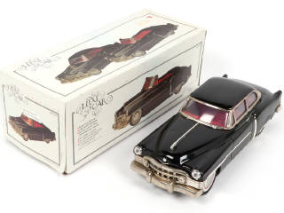 Lot 122 - DIVERS (6)