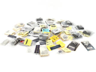 Lot 81 - DIVERS (40)