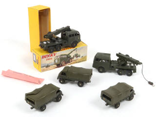 Lot 274 - DINKY TOYS (FRANCE) (5)