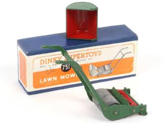 Lot 301 - DINKY TOYS (GB) (1)