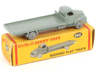 Lot 279 - DINKY TOYS (GB) (1)