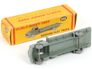 Lot 279 - DINKY TOYS (GB) (1)
