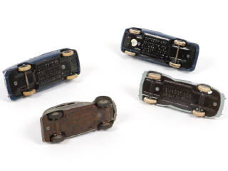 Lot 271 - DINKY TOYS (FRANCE) (4)