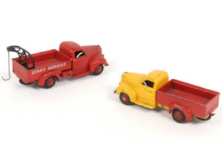 Lot 262 - DINKY TOYS (FRANCE) (2)