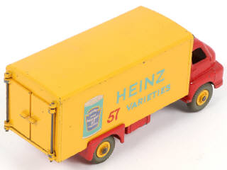 Lot 324 - DINKY TOYS (GB) (1)