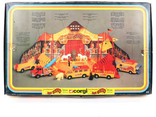 Lot 185 - CORGI TOYS (GB) (1)