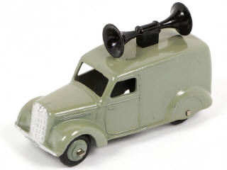 Lot 296 - DINKY TOYS (GB) (1)