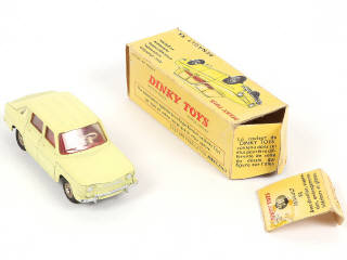 Lot 274 - DINKY TOYS (FRANCE) (1)