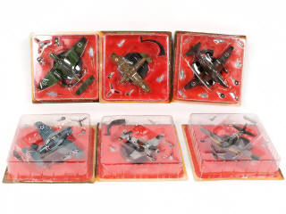 Lot 64 - DIVERS (18)