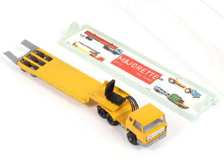 Lot 245 - MAJORETTE (FRANCE) (9)