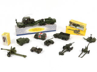 Lot 269 - DINKY TOYS (11)