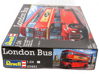 Lot 12 - REVELL (ALLEMAGNE) (1)