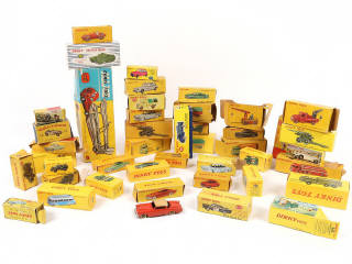 Lot 53 - DIVERS (44)