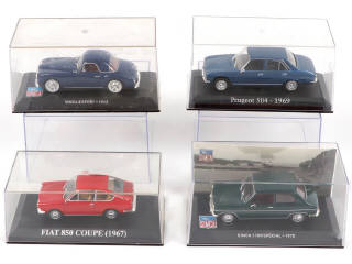 Lot 61 - DIVERS (12)