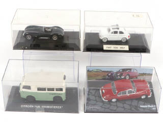 Lot 62 - DIVERS (12)