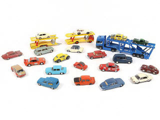 Lot 43 - DIVERS (22)