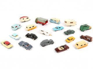 Lot 36 - DIVERS (19)