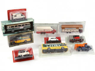 Lot 60 - DIVERS (10)