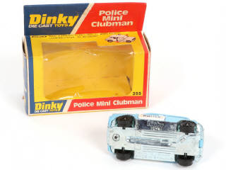 Lot 261 - DINKY TOYS (GB) (2)