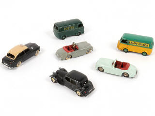 Lot 306 - DINKY TOYS (FRANCE) (6)