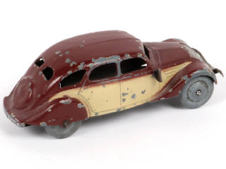 Lot 234 - DINKY TOYS (FRANCE) (1)