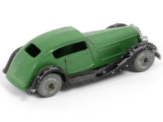 Lot 230 - DINKY TOYS (FRANCE) (1)