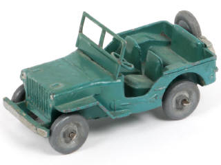 Lot 235 - DINKY TOYS (FRANCE) (1)