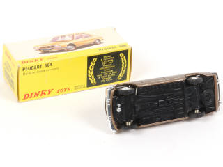 Lot 223 - DINKY TOYS (FRANCE) (1)
