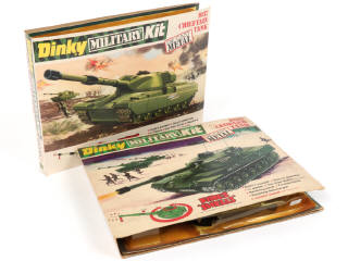 Lot 196 - DINKY TOYS (GB) (2)