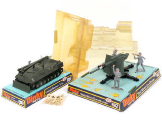 Lot 198 - DINKY TOYS (GB) (2)