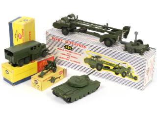 Lot 211 - DINKY TOYS (GB) (4)